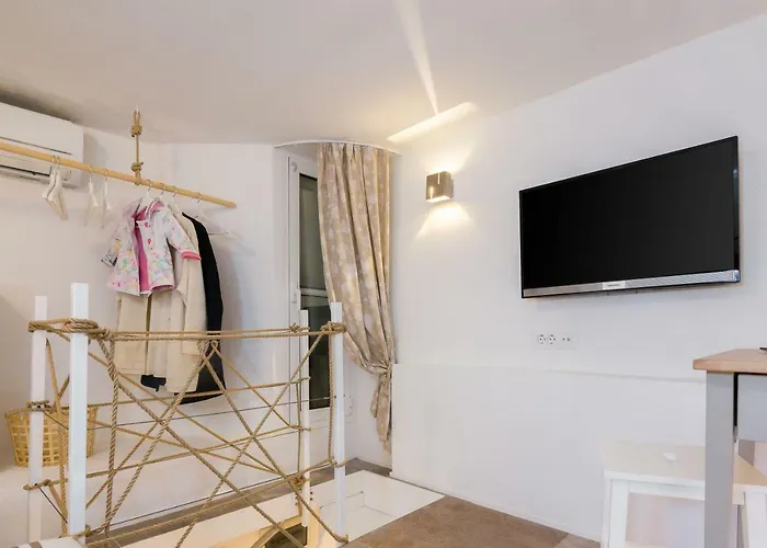 N&m בית הארחה ספליט